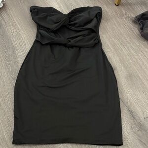 Elegant Black Strapless Dress 
Worn once
Good condition